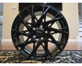 Set of four 17″ wheels.